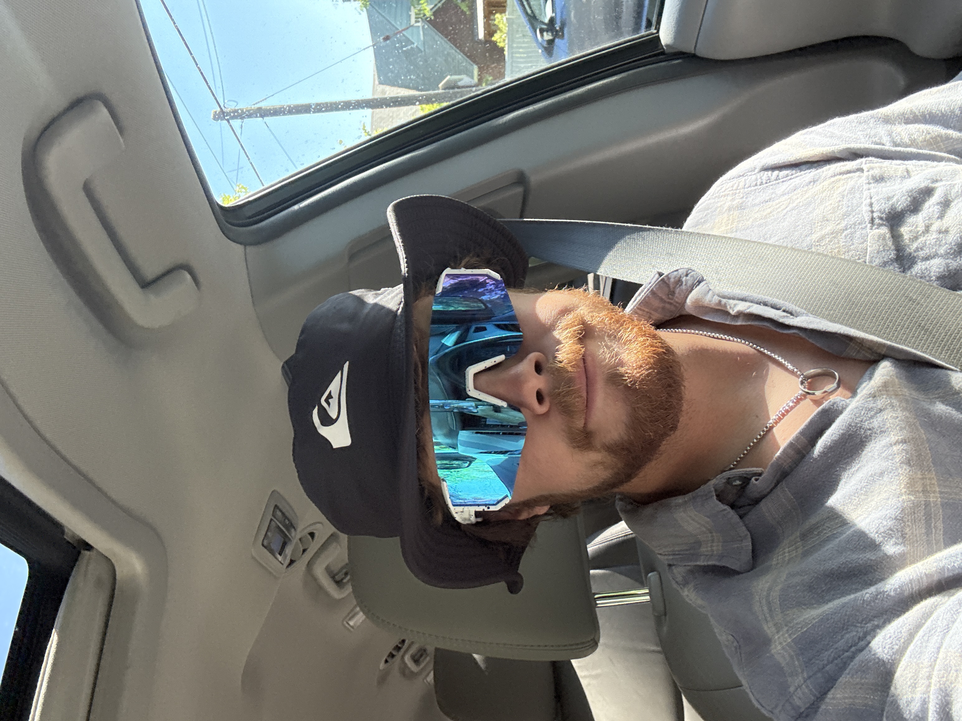 Everett in a hat 